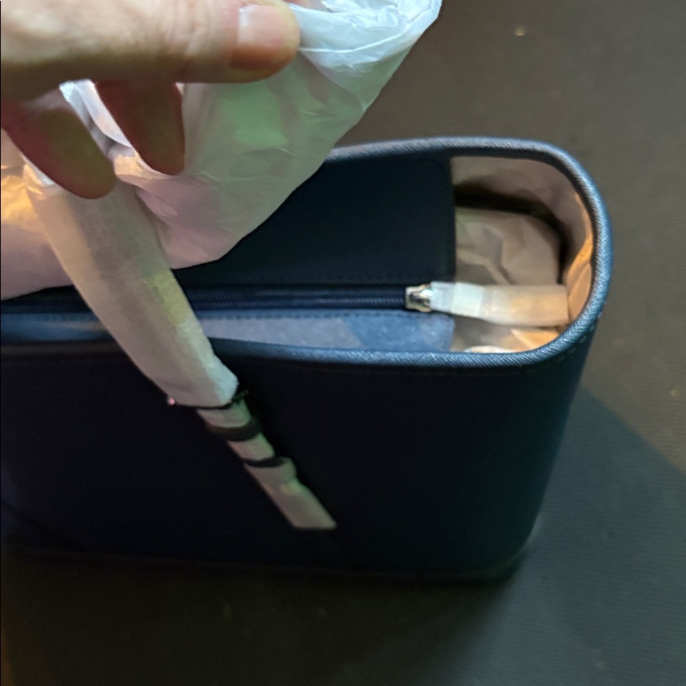 Michael Kors Jet Set Travel Large Saffiano Leather Tote Bag - Picture 5 of 5